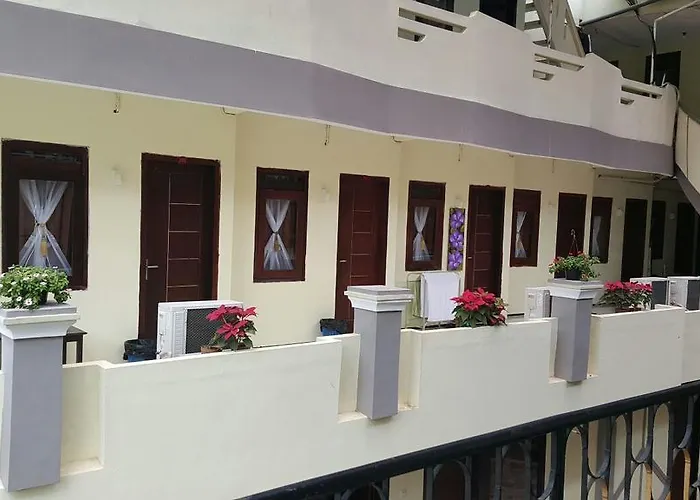 Adel'S Guest House Malang